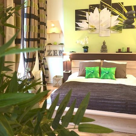 Appartement "Princesse Eleonore" - Centre Historique Bordeaux Esterno foto